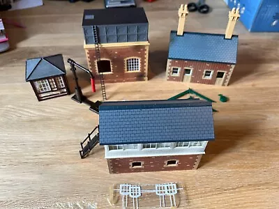 Oo Gauge Hornby Job Lot Buildings Model Railway Etc • £8