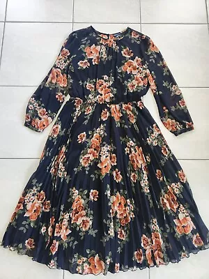 City Chic Pretty Black Apricot Floral Print Pleated Feature Dress Size Small 16 • $8.50