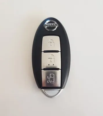 E51 Elgrand Smart Key 3 Button Remote Fob 2006-2010 Used But With New Key Blade. • $69.90