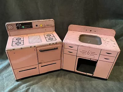 Vintage 1950s Wolverine Tin Metal Pink Toy Kenmore Stove & Metal Kitchen Sink • $33