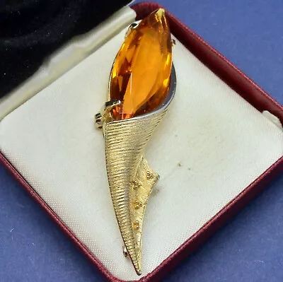 Vintage Brooch  1960s Stylish Large Amber Glass Calla Lily Goldtone Jewellery • £15