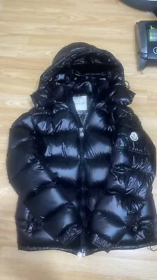 Moncler Maya Short Down Jacket Size 3 Gloss Black (With Scannable Badge) • £135.76