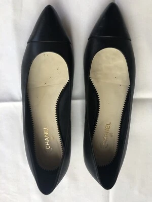 $250 • Buy Chanel Flat Black Shoes (Size 7.5)