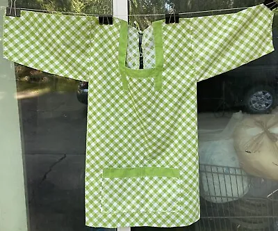 VTG 1970s SMOCK APRON - GREEN GINGHAM-Artist Smock-Kitchen Apron-FRONT POCKET • $14.99