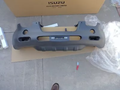 1999-01 Isuzu Vehicross  Front Bumper Cladding Assembly  Oem • $889