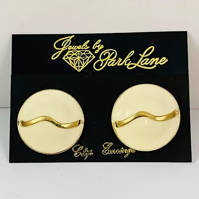 Vintage PARK LANE Cream Enameled Gold Tone Clip On Earrings New Old Stock • $24.99