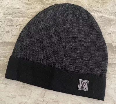 Louis Vuitton LV Beanie Petit Damier Hat - Black / Dark Grey • £25