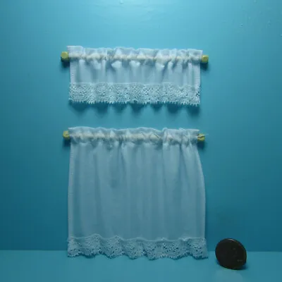 Dollhouse Miniature Cottage Curtain Set With Valance In White  BB50402 • $10.34
