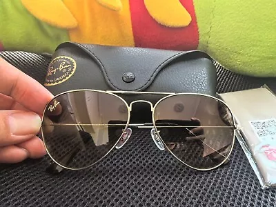 Ray-Ban RB3025 Aviator Unisex Sunglasses Silver Frame Brown Gradient 58mm • $1.50