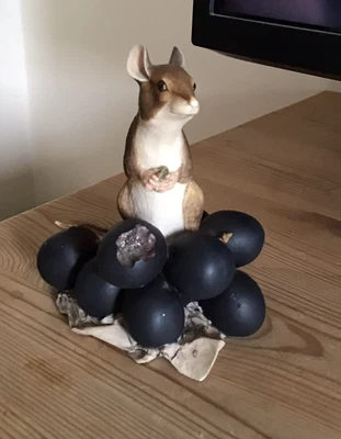 £24.95 • Buy 1989 Border Fine Arts Scotland Mouse On Black Grapes Ornament 4  Broken 032