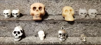 1:12 Lot Of 10 Dollhouse Halloween Miniature Skeleton Skull Head Decorations Lot • $6.99