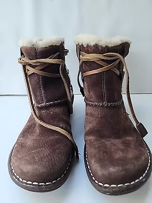 UGG Ankle Boots Australia Cove 5178 Brown Leather Suede Womens Size 6 • $15