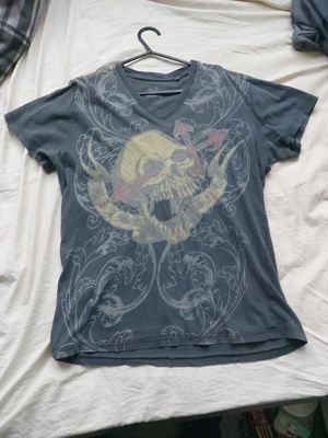 £8 • Buy Vintage Miami Ink Skull Cross T Shirt M Medium