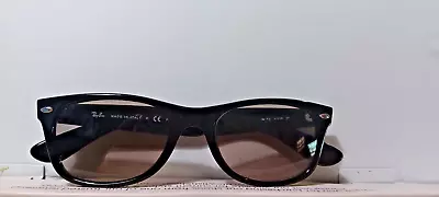 Ray-Ban Sunglasses RB2132 New Wayfarer Classic Frame Black • $40