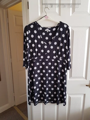£2.50 • Buy Peacocks Dress Size 20