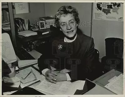 1989 Press Photo Vivian G. George Retires From Springfield School Department MA • $13.88