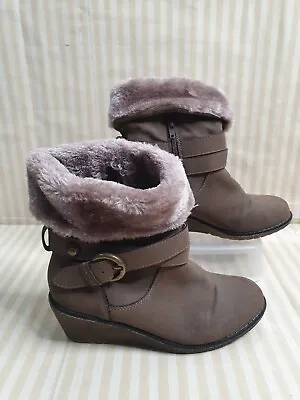 MANTARAY  Ladies Brown With Faux Fur Tops Wedge Heels Ankle Boots  UK 4 • £9.99