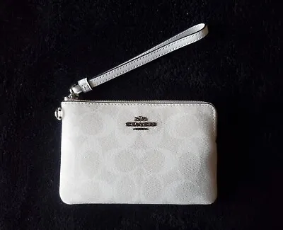 COACH Corner Zip Wristlet Clutch Signature Chalk/Glacier White NWOT Great Gift! • $49.99