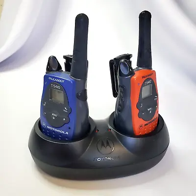 Motorola TalkAbout T5410 Rechargeable 2 Walkie Talkie Radios With Charging Stand • $17