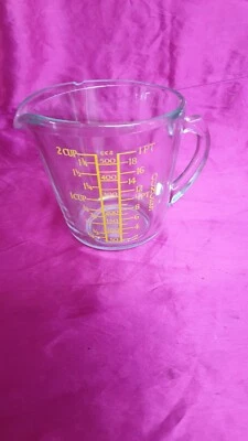 £3.99 • Buy 1 Pint - 2 Cup - 20 Ounce Glass Pyrex Jug With Yellow Markings - Used