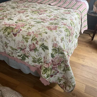 Waverly Cotton Queen Rose Floral Stripe Reversible Quilt Bedspread Scalloped 90” • $60