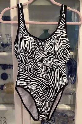 Michael Kors Womens Zebra Print  One Piece B/w Scoop-neck Swim Suit 12 Nwt $118 • $57.99