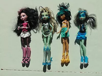 2008 Monster High Dolls (Lot Of 4 Including Draculaura) • $105
