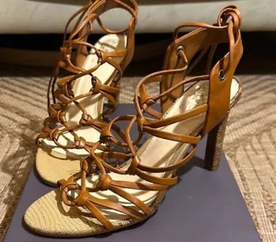 Vince Camuto VC-SHERINDA Lace Up Heel Pre-owned Size 9 M • $19.99