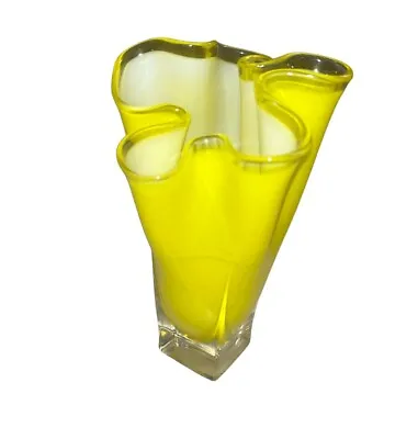 Vintage Hankerchief  Art Glass Vase Yellow White 6” Vase • £33.73