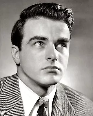 Young MONTGOMERY CLIFT Portrait Photo  (215-P) • $11.57