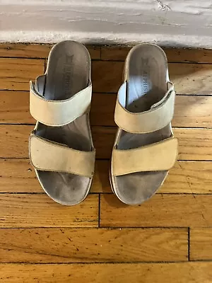 Mephisto Sandal • $9.99