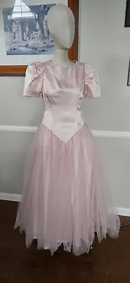 Vintage 1980s Pink Satiny And Tulle Prom Dress As Pictured • $75