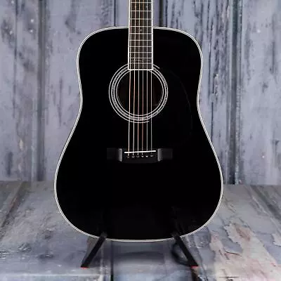 Martin D-35 Johnny Cash Black • $5299