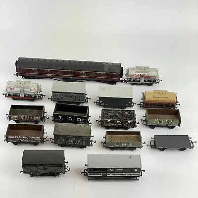 Job Lot Of Vintage Airfix OO Gauge Rolling Stock Wagons Etc • £29