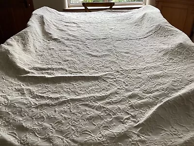 Laura Ashley Cream Embossed Bedspread • £50
