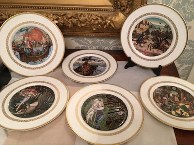£20 • Buy Set Of 6 Royal Worcester The King Arthur Collector Plates
