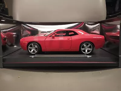 1:18 - 2006 Dodge Challenger Concept - Maisto - Special Edition - Orange • $40