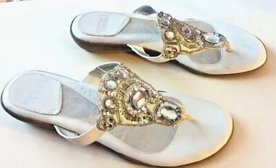 Womens Mootsies Tootsies Flat Rhinestone Slip On Sandals Open Toe SZ 7 1/2  • $24.99