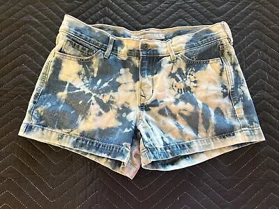 Blue Tie Dye Denim Daisies Dukes Women's Shorts Size 6 • £9.50