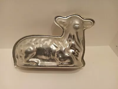 Vintage Lamb Sheep Aluminum Cake Mold Pan  • $10