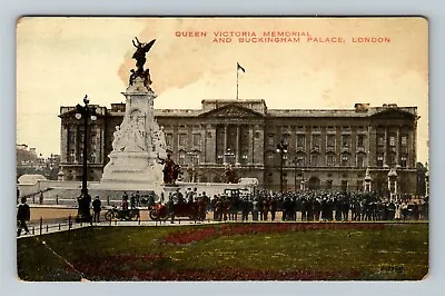 London England Buckingham Palace Queen Victoria Memorial Vintage Postcard • £7.59