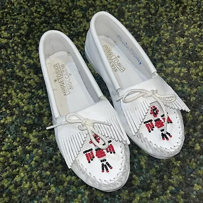 Minnetonka White Leather Moccasins Beaded Thunderbird Womens Size 7 • $24.99