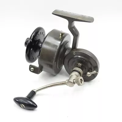 Vintage Pezon & Michel Luxor C Bailess Spinning Reel. Made In France. • $75