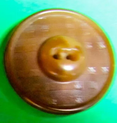 (1) Vintage 1&1/16  Basketweave Motif Brown Vegetable Ivory 2-hole Button-m633 • $4.59