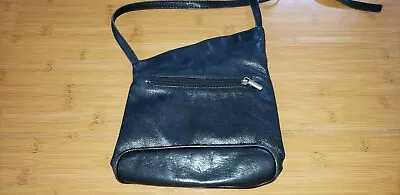 Pelletteria Di Mario Leather Crossbody Flip/Zip Top Purse/Satchel/Bag - Black • $10