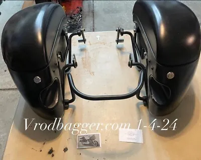 Vrod Saddlebags 02-06 Vrsc OEM Good Conditions. • $1000