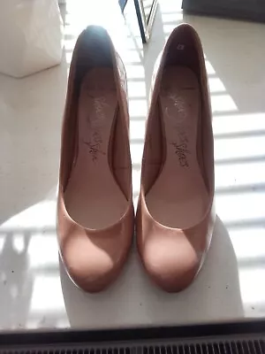 Marks & Spencer Size 5 Nude Patent Court Shoes • £15