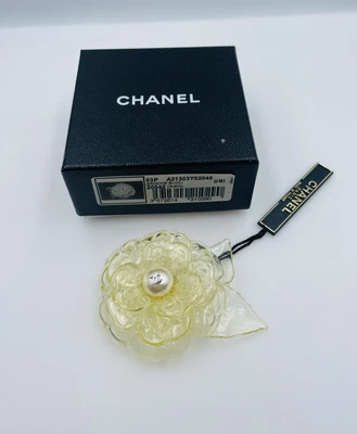 $550 • Buy Chanel France Vintage Authentic Lucite Camellia Flower Pearl Brooch Pin 03P
