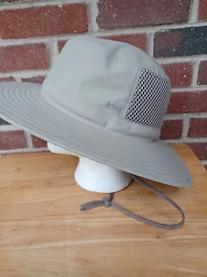 REI CO OP Sahara Hat L/XL 100% Nylon  • $20