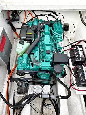 Volvo Penta KAD43P 230 HP  Marine Diesel Engine  6 Cylinder 230 HP W/ Outdrive • $37500